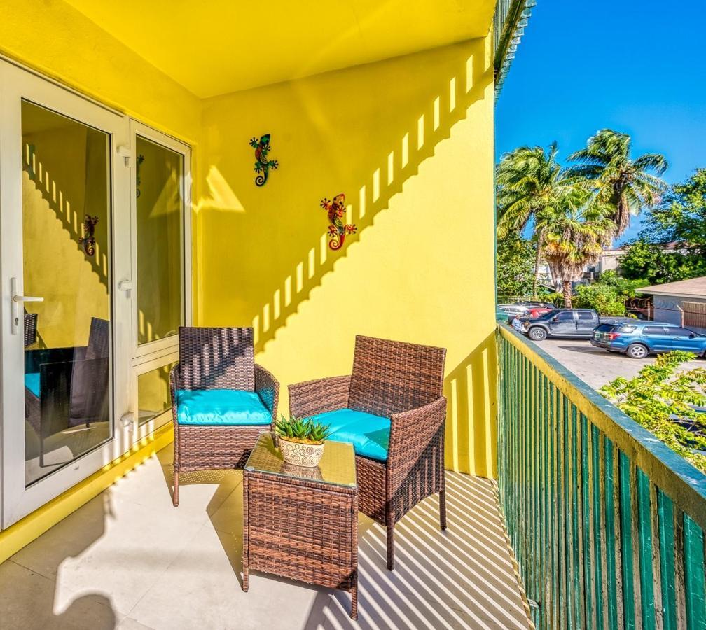 Lovely Apartment Near Beach, Downtown, 24H Security, Pool Нассау Экстерьер фото
