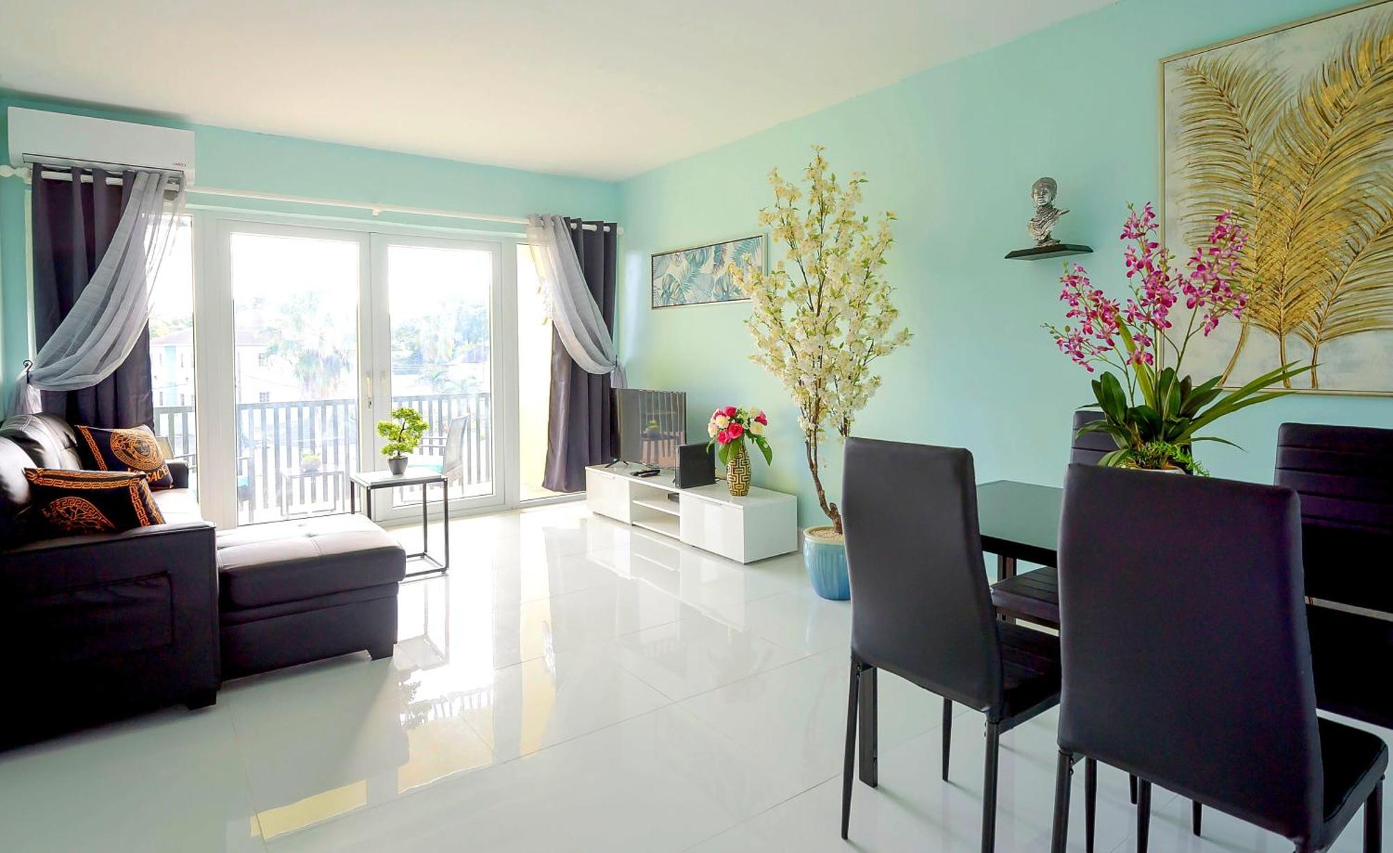 Lovely Apartment Near Beach, Downtown, 24H Security, Pool Нассау Экстерьер фото