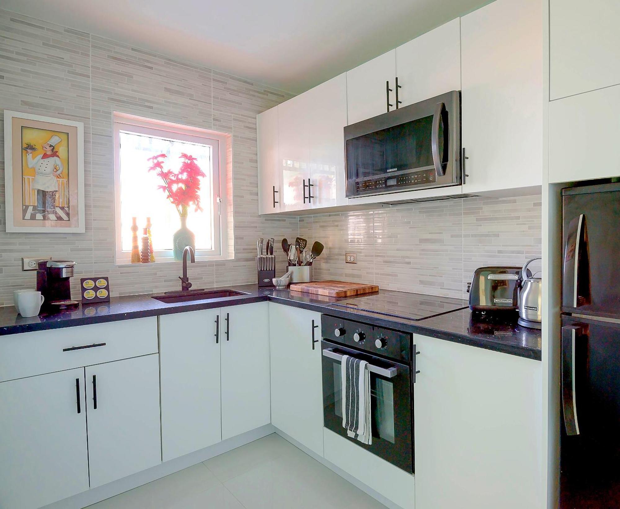 Lovely Apartment Near Beach, Downtown, 24H Security, Pool Нассау Экстерьер фото