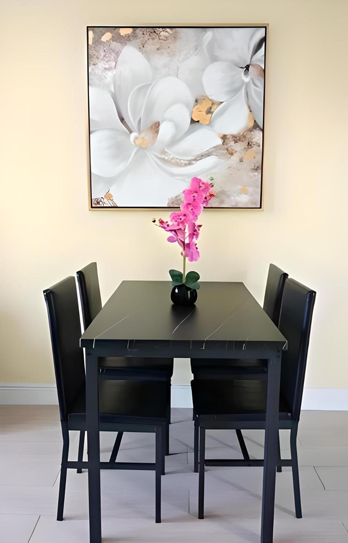 Lovely Apartment Near Beach, Downtown, 24H Security, Pool Нассау Экстерьер фото